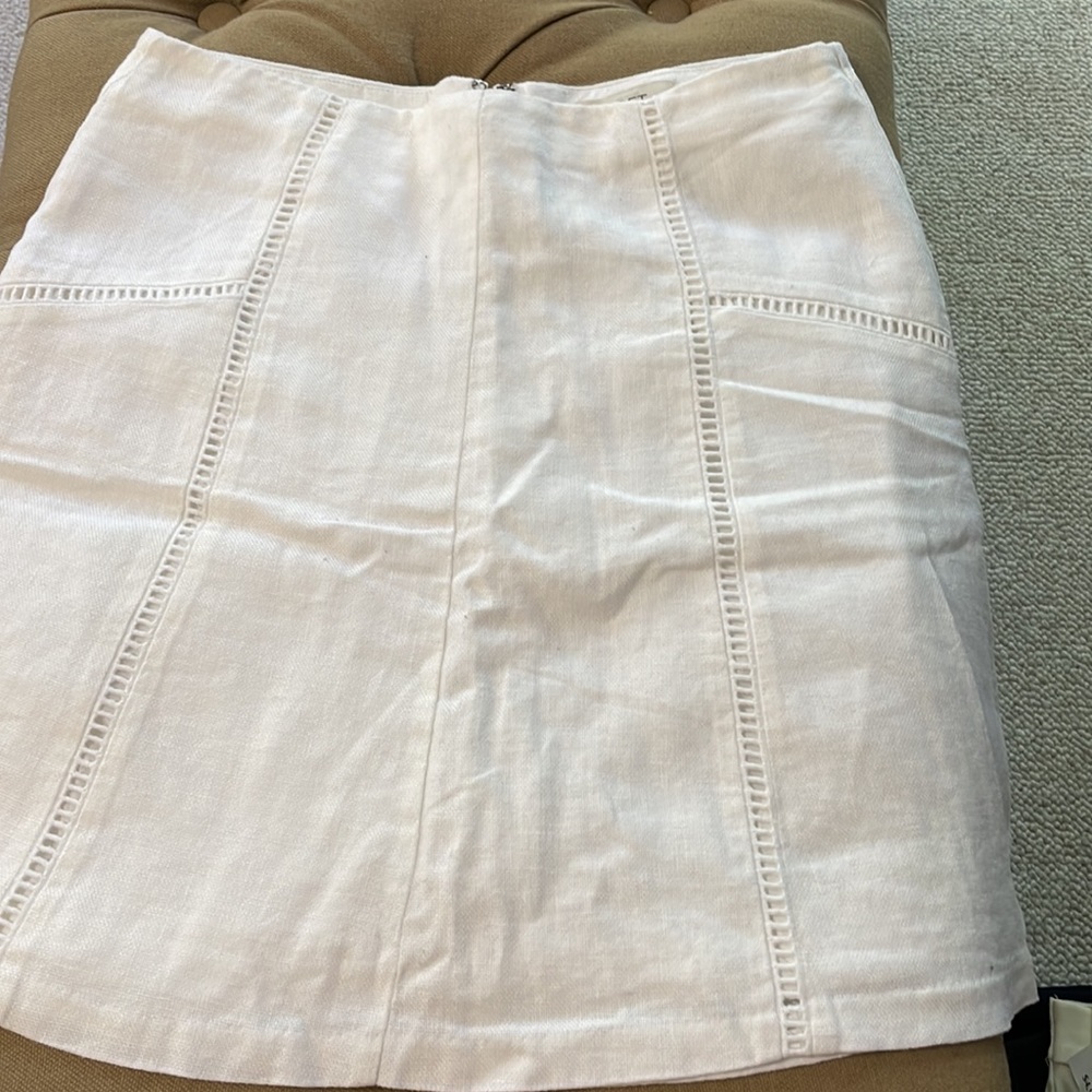 Beautiful skirt size 4p loft - Picture 2 of 14